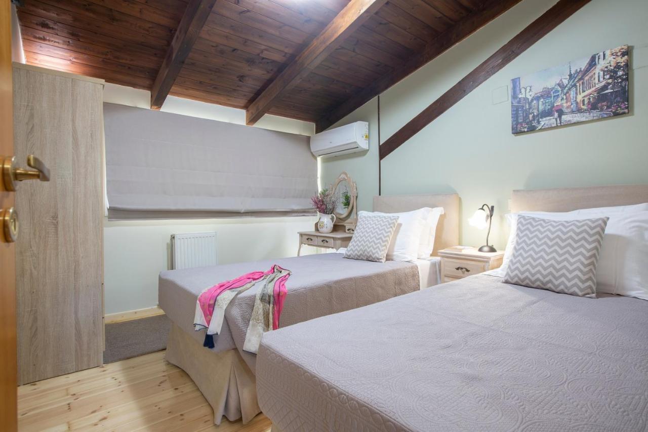 Dimitras Home Vasiliki  Luaran gambar