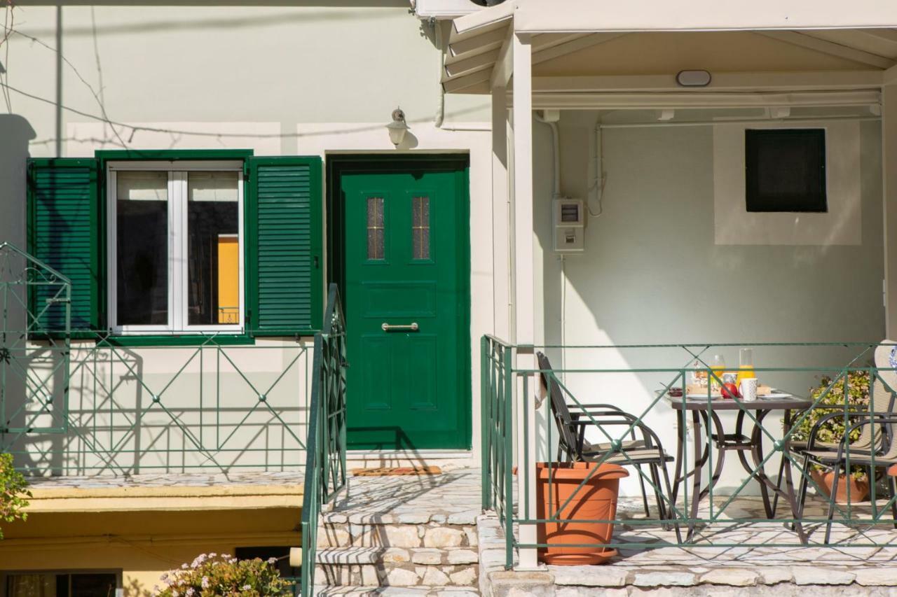 Dimitras Home Vasiliki  Luaran gambar